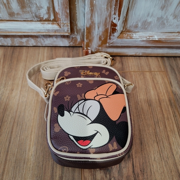 NWT Disney Minnie Mouse Crossbody - Picture 2 of 11
